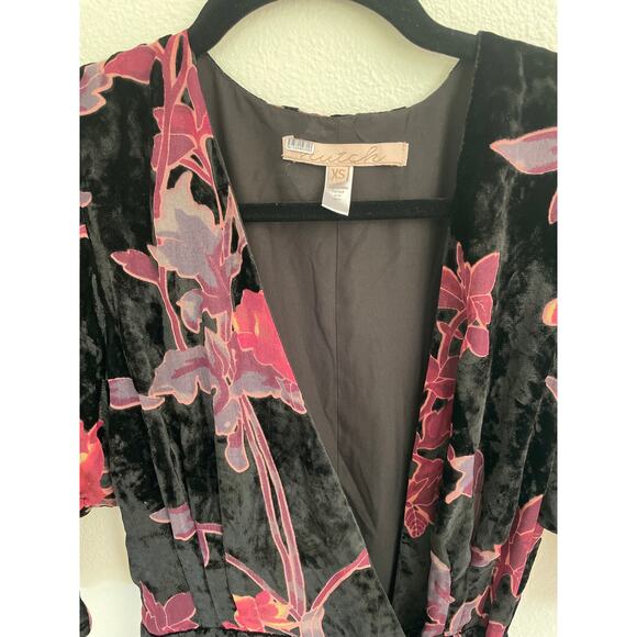 Hutch Black Motif Tiered Velvet Wrap Dress Size X Small - Picture 6 of 8